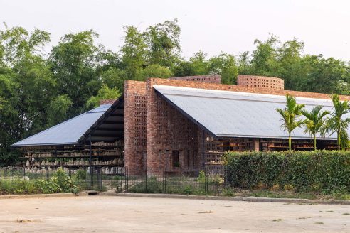 Terracotta-workshop-tropical-space-vietnam-architectural-review-quang-nam-province8-492x328.jpg
