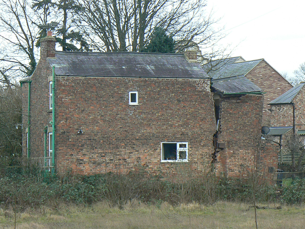 Yorkshire sinkhole puts homes ‘in danger of collapse’ Construction News