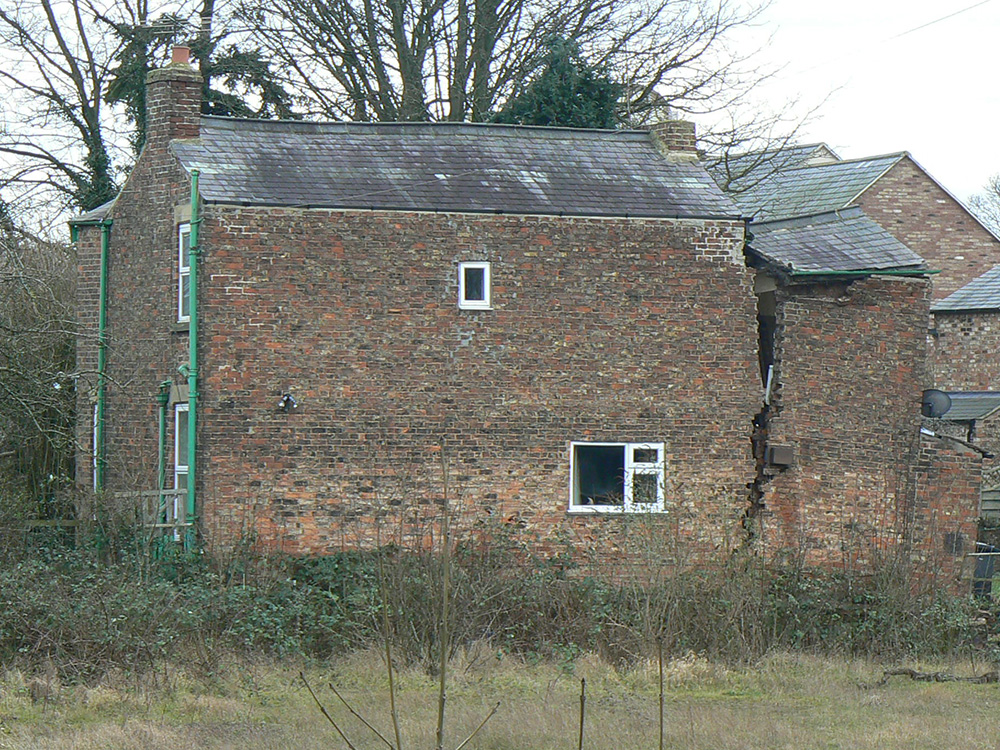Yorkshire sinkhole puts homes ‘in danger of collapse’ Construction News