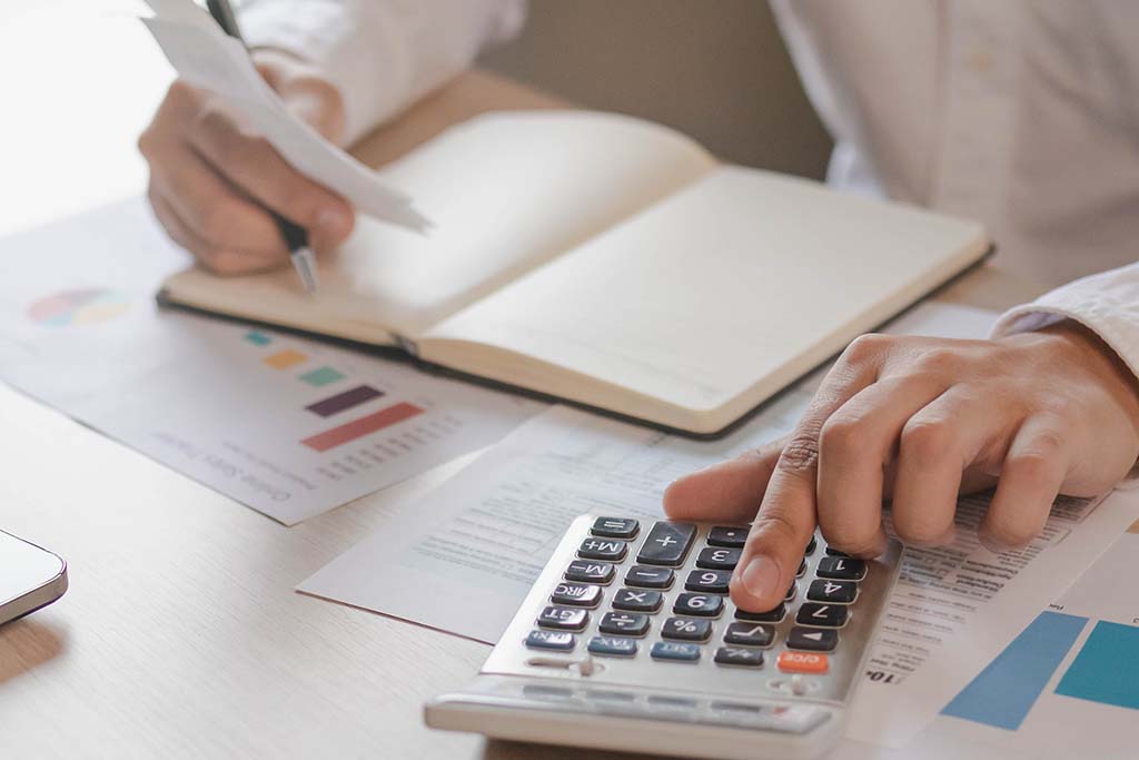 Survey uncovers impact of retentions and late payments - Vimarsana News