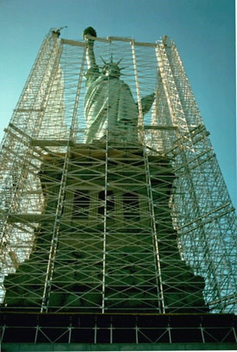 Statue_of_Liberty_restoration_project.jpg